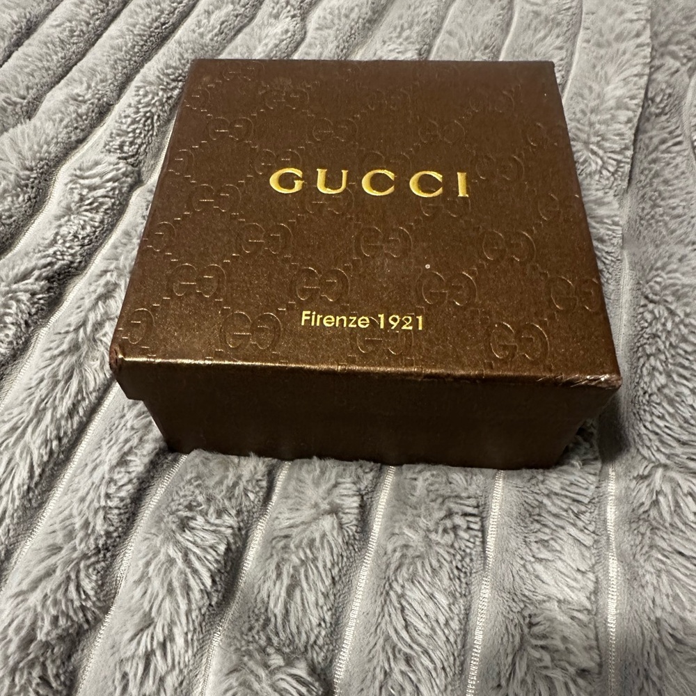 Gucci black belt